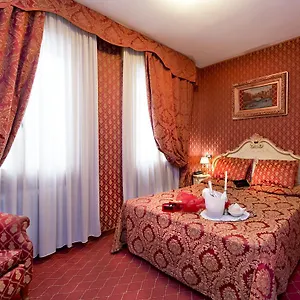 https://hotel-mignon-venice.hotelslidodijesolo.com