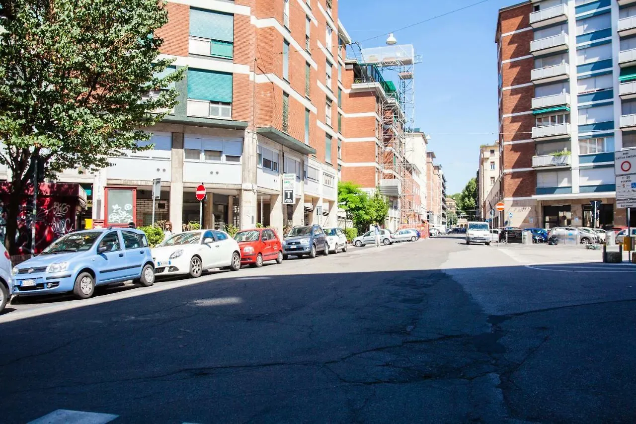 Astoria Deluxe Rooms Bologna