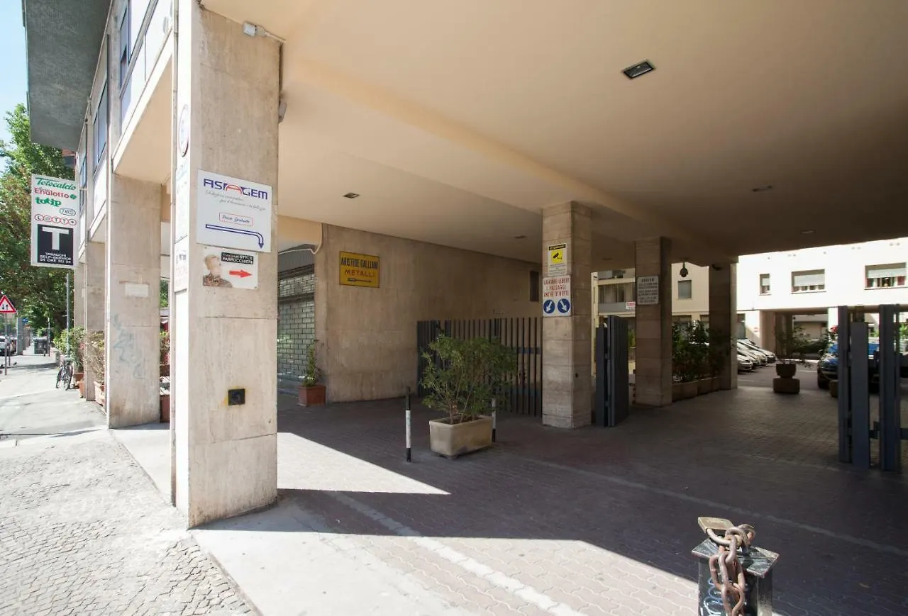 ** Guest house Astoria Deluxe Rooms Bologna Italy