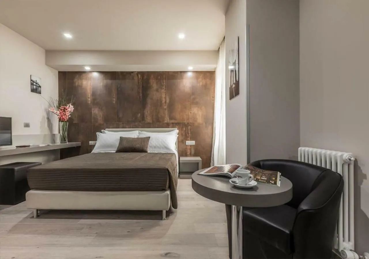 Astoria Deluxe Rooms Bologna Guest house